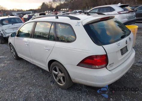 2013 Volkswagen Jetta Sportwagen 2.5L S z USA, uszkodzony, nr VIN 3VWPP7AJ6DM619499